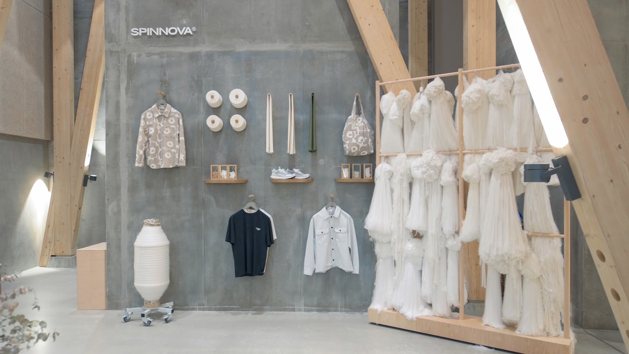 A visual representation of a modern, sleek, and eco-friendly textile manufacturing process.