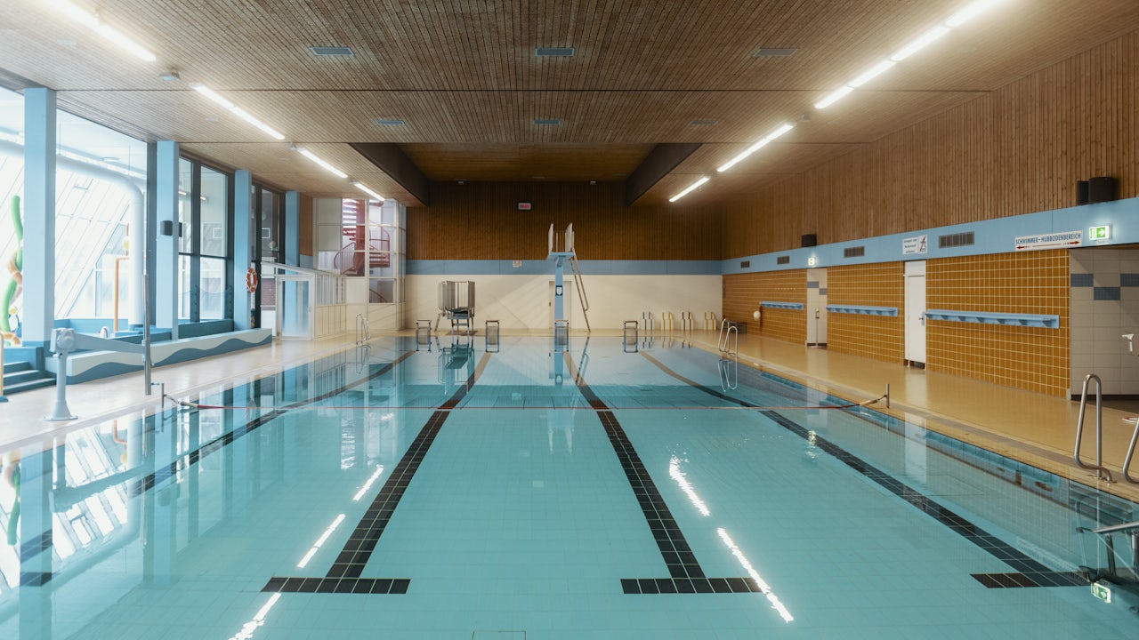Interior view of Saterland recreational swim center