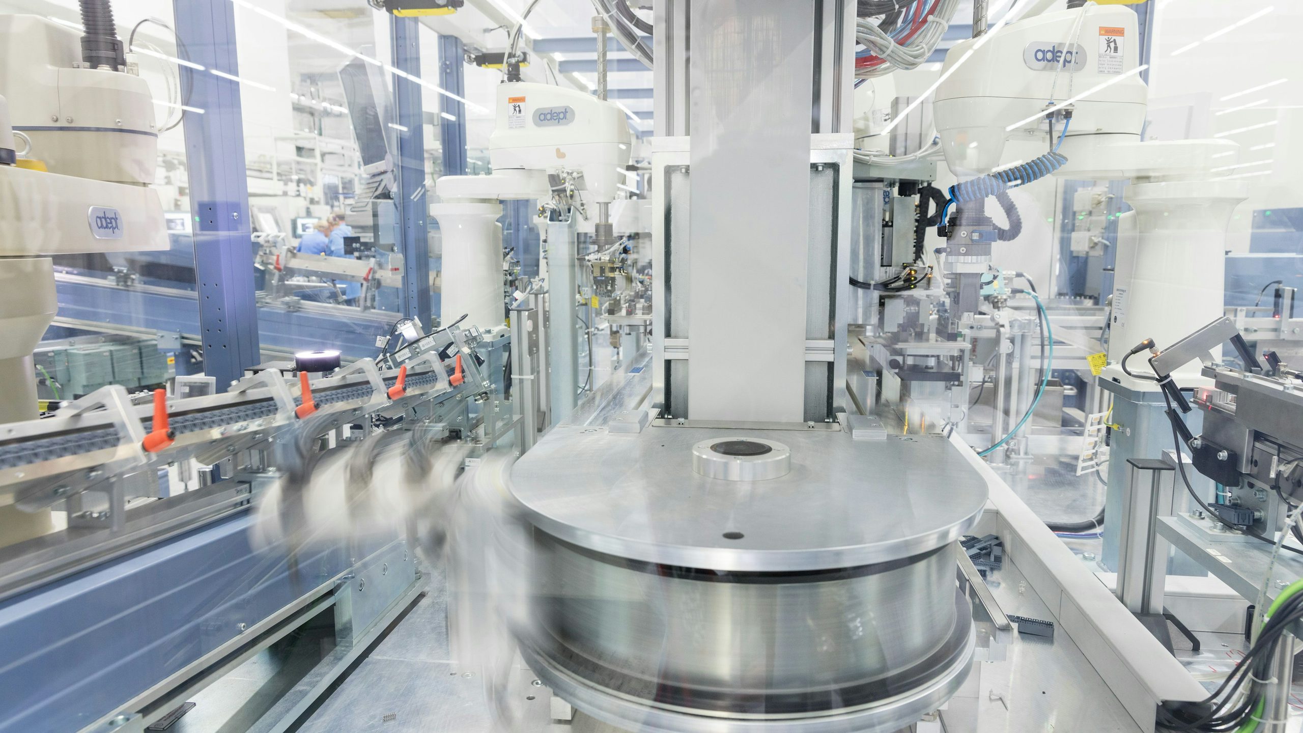 Overhead view of the Siemens Electronics Factory in Amberg, showcasing its advanced digital manufacturing environment.