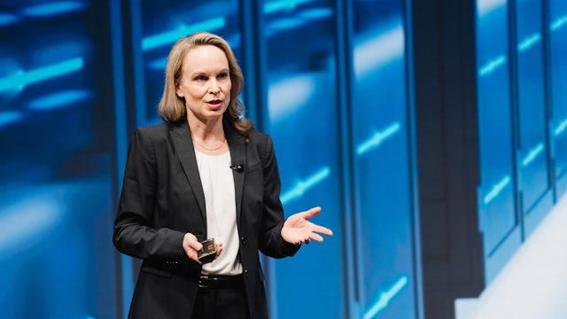 Portrait of Ruth Gratzke | President and CEO Siemens Industry, Inc US