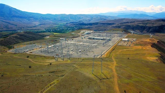 High-voltage power grid