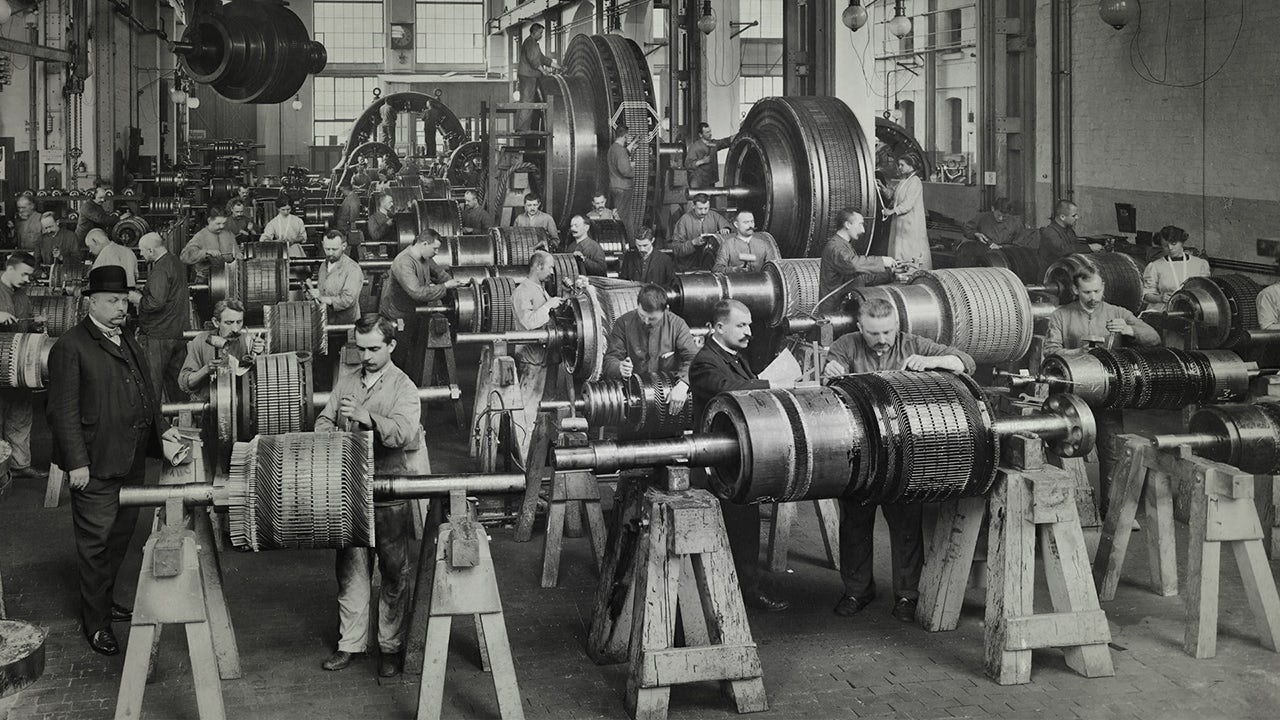 Winding room at the Nuremberg facility, 1910.</br>