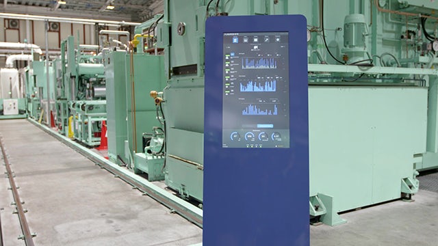 Standalone screen in manufacturing lab setting