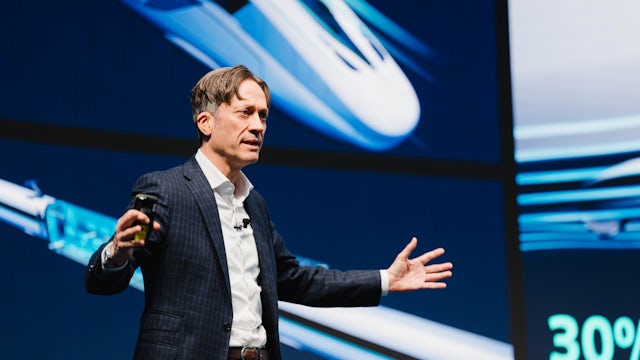 Portrait of Michael Peter | CEO Siemens Mobility

