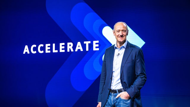 Roland Busch, president and CEO of Siemens AG, speaks about the potential of the industrial metaverse.