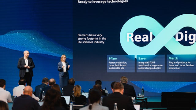 Portrait of Susanne Seitz | CEO Smart Infrastructure Buildings and Axel Lorenz | CEO Digital Industries Process Automation