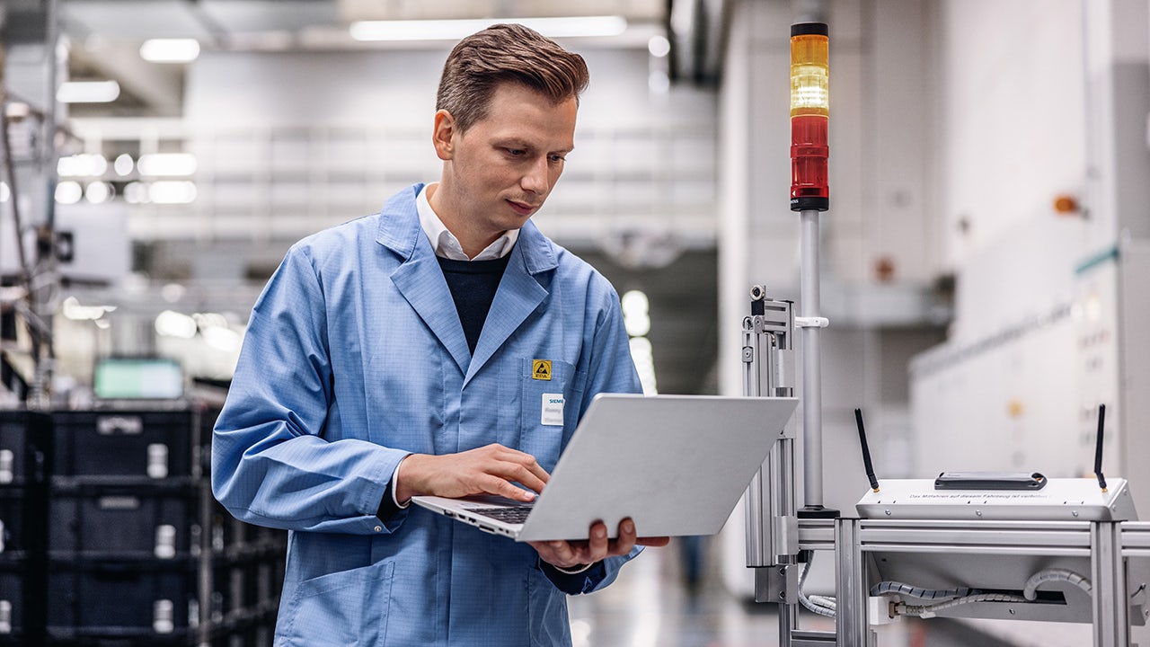 Siemens and MHero industrial software collaboration showcasing advanced manufacturing technology and digital innovation.